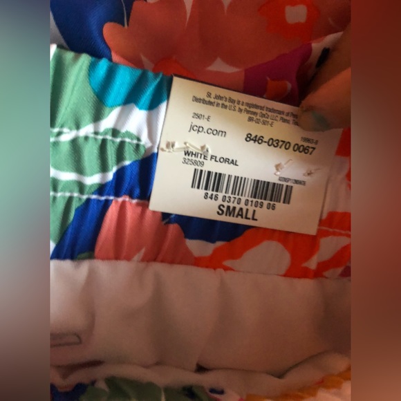 ☀️💕NWT Perfect for summer. Cute, flowing and fun skirt. - Picture 2 of 5